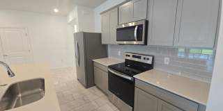3 bed 2.5 bath home Gallery 9