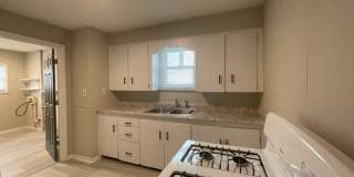 Cute 3-bedroom Home Near OTC and Drury! Gallery 16
