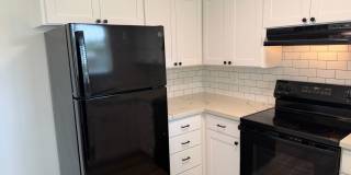 Updated 2 bedroom 1 bath duplex! Updated 2 bedroom 1 bath duplex! Gallery 21