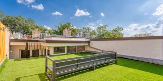 ALAMO HEIGHTS  |  TOWNHOME  |  REMODELED  |  HUGE TERRACE Gallery 42