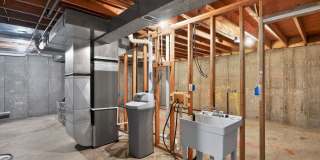 Spacious 4BR House in Columbia Gallery 33