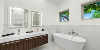 1201 West 47th Street Gallery 21