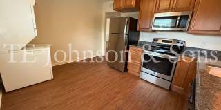 Modern 2 Bedroom Apartment with Water Included on Forsyth St Gallery 14
