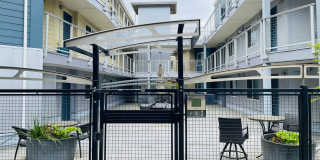 2 Bedroom Condo in Overlook at Juanita Bay Gallery 1