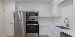 RENOVATED - 2BR/1BA FOR RENT Gallery 6