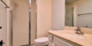 Remodeled 3bd 3-Story Townhouse With Attached Garage Remodeled 3bd 3-Story Townhouse With Attached Garage Gallery 30