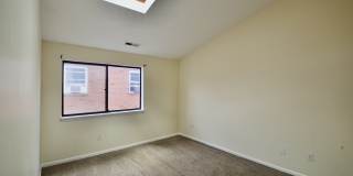 18 Amsterdam Avenue Gallery 17