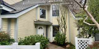 983 East Foxhill Drive Gallery 1