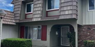 4530 Larwin Gallery 1