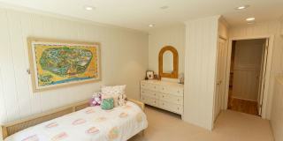 12 South Stonington Road Gallery 18