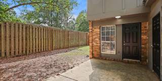 1718-1720 Hazel Street Gallery 23