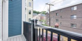 Brand New 3,500 Sq. Ft. Luxury Townhouse in Oak Square w Built In Garage! 1st & Security Only, Laundry In Unit Gallery 7