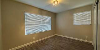 310 W Earll Drive unit: 109 Gallery 6