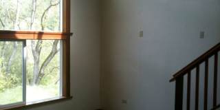 3/1 Close to UC, hiking, mountain biking and downtown Gallery 4