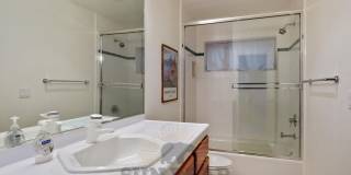 Beautiful Home with Lakeview in a Gated Community! - Just reduced!! Gallery 28