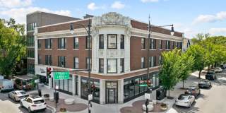 3054-58 N Greenview / 1507-11 W Barry Gallery 1