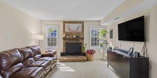1435 CROFTON Parkway Gallery 16