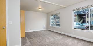 Pebble Creek Village Apartments Gallery 14