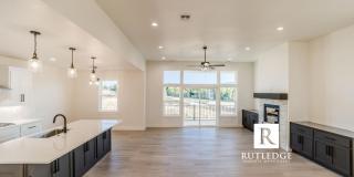 East Medford Cedar Links Living Gallery 6