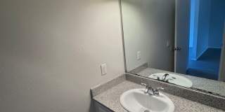 COMING SOON! 3 Bed + 1.5 Bath Townhouse Gallery 11