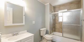 Hidden 3 bed/ 2 bath Gem in Morrison Gallery 13