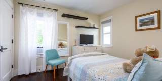 Remodeled Mediterranean in the Highly Sought after Mount Carmel Neighborhood Gallery 27