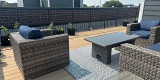 Pet Friendly 3 Bed 2 Bath Condo Quality Apartment with Private Roof Deck in Roscoe Village Gallery 21