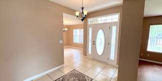 Spacious 4 Bed 3 Bath Home w FULLY FENCED YARD for Rent! Gallery 7