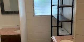 Kon Tiki - Studio Unit - Electric, Water & Sewer included - Avail now! Gallery 10