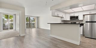 Parkway Plaza Apartments Gallery 20