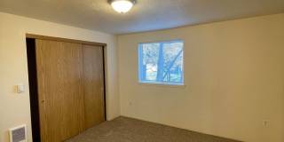 Rent Special: 1/2 Off June's Rent!! Second Floor 3 Bedroom apartment Gallery 31
