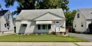 331 South Chocolay Avenue Gallery 1