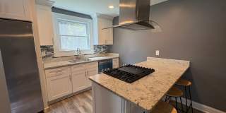 Charming 2/2 With Fenced In Backyard Move In Ready Now! Gallery 7
