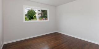 Beautiful rehabbed Mid-Century single family home Gallery 13