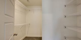 Fresh and so Clean Clean Close to Everything! Gallery 25