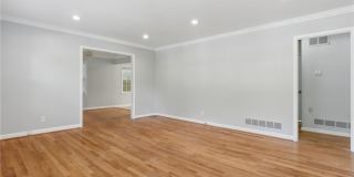 1111 N Valley Drive Gallery 16