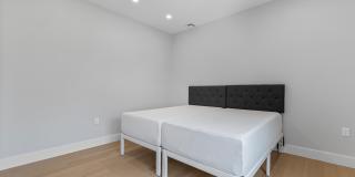 929 Van Court Avenue Gallery 22