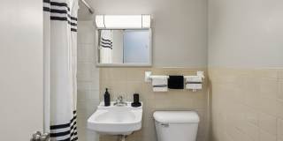 Como Court Gallery 24