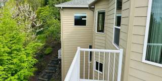 Stunning Custom Home with Beautiful Views Gallery 18