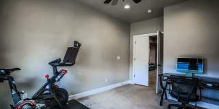4 Bed, 3 Bath, 3 Car Garage for rent. Small Dog Allowed Gallery 35