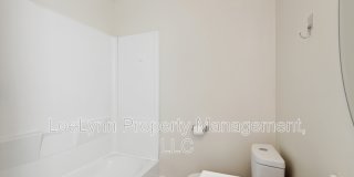 311 Boyd Ave Gallery 16
