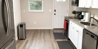 525-529 Farnsworth Street - 525 Gallery 3