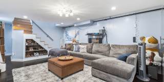 *Beautifully Updated & Unique 1BD/2BA Condo Unit Available in South Side* Gallery 29