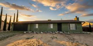 3-bedroom 2 bath Home with Central AC - Fully Furnished Gallery 1