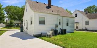 100 S Custer Avenue Gallery 24