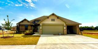Brand New Home in Mustang! Gallery 1