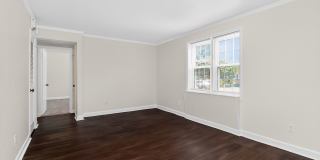 Lovely Two Bedroom Condo in Cotswold! Gallery 3