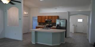 Large 4 bedroom home awaits your arrival! Gallery 10
