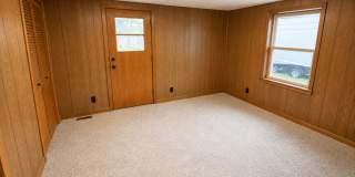 xHuge 3 Bed / 1.5 Bath – Massive Living Room & Kitchen – Section 8 Welcome! Gallery 9