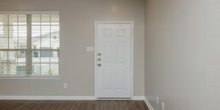 Beautifully designed and thoughtfully maintained duplex Gallery 5